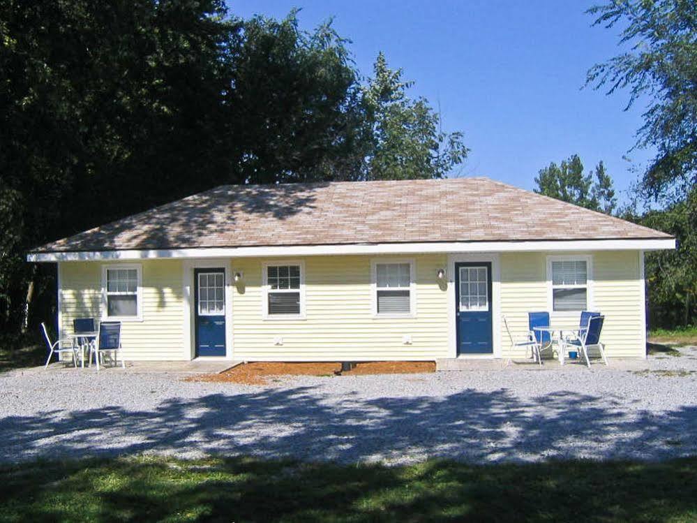 Blue Door Cottages 蒙蒂塞洛 外观 照片